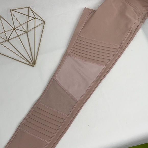 Mondetta Blush Mesh & Pleated Legging - Picture 4 of 8